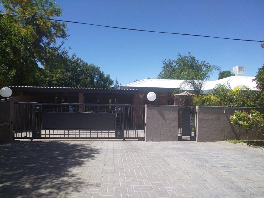 4 Bedroom Property for Sale in Middelpos Northern Cape